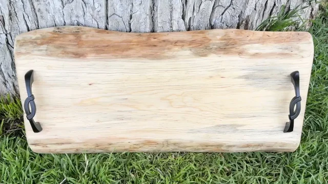 PINE LIVE LIVE EDGE OIL RUBBED CHARCUTERIE BOARD