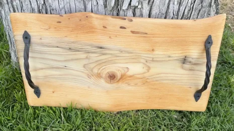 PINE LIVE LIVE EDGE RESIN FINISHED CHARCUTERIE BOARD PINE LIVE LIVE EDGE RESIN FINISHED CHARCUTERIE BOARD