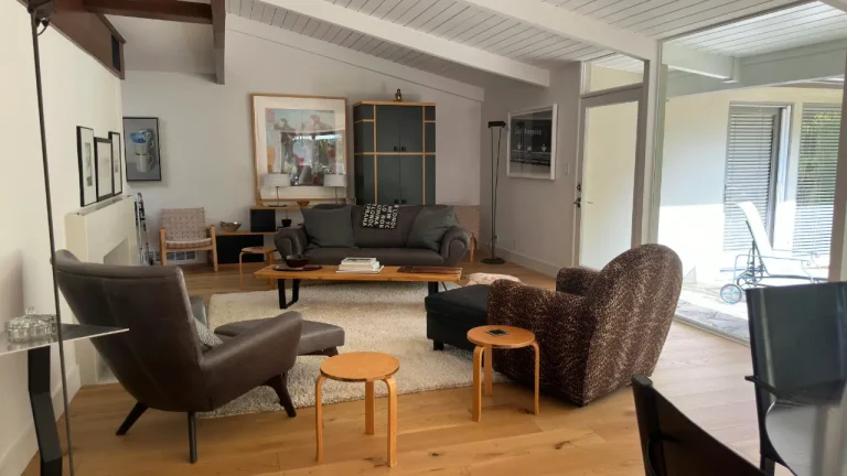 Livingroom with beautiful furniture makes a relaxing atmosphere