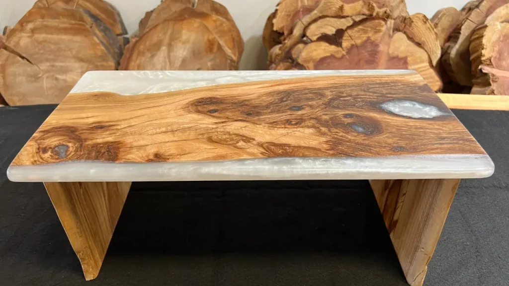 Eucalyptus Lap Tray with White 3000 Resin and Foldable Legs